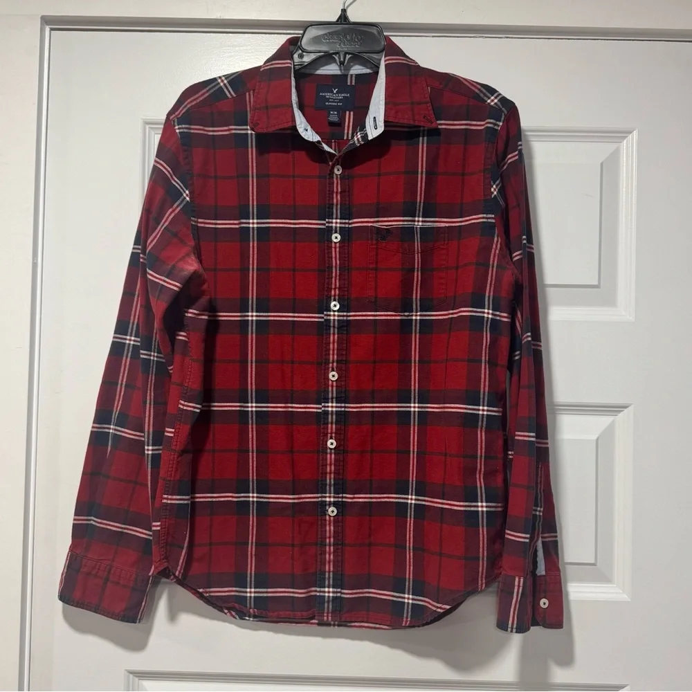 American Eagle Outfitters Red Plaid Shirt - Picture 2 of 8